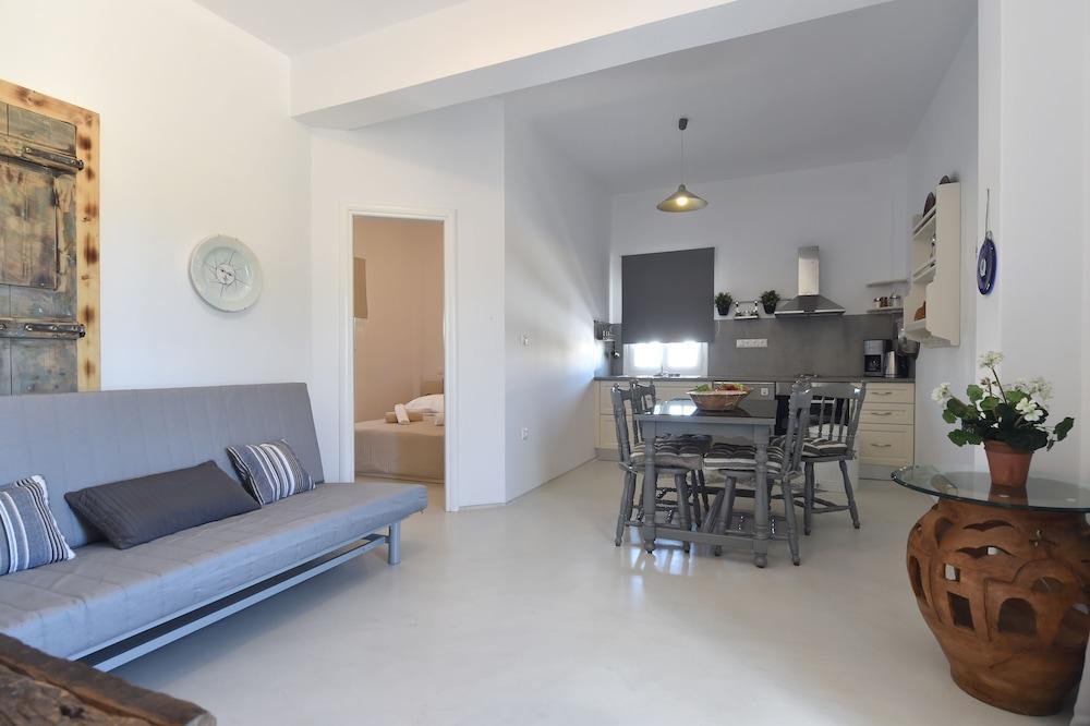 Vagia Calm House Apartment ปาริเกีย ภายนอก รูปภาพ